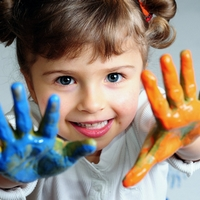 Peinture, feutres, crayons loisirs créatifs pour enfants